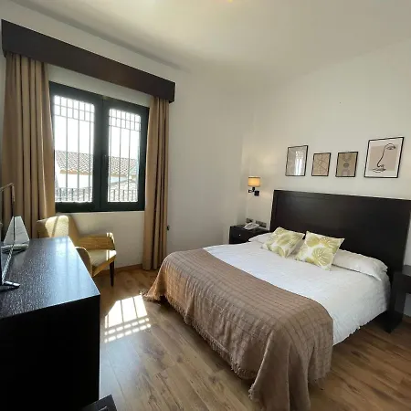 Cuatro Vientos Hotel 3*